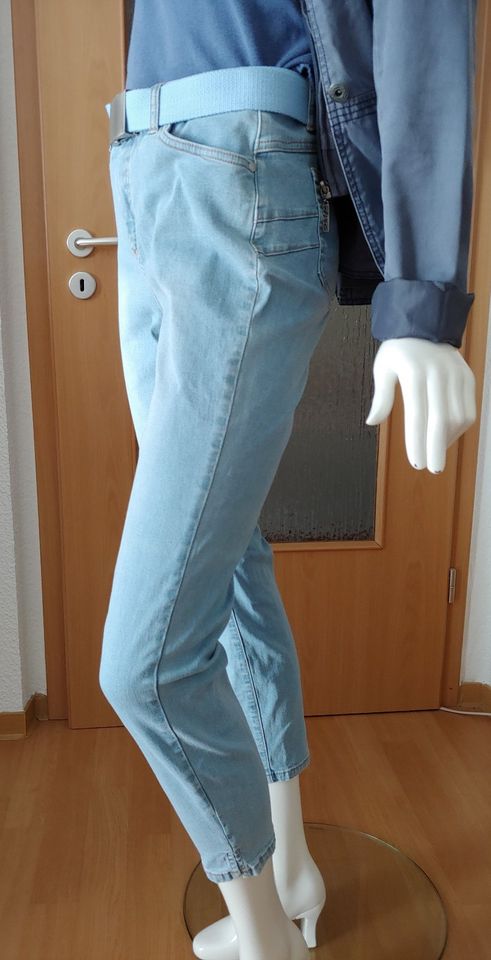 Jeans Skinny fit 38 bleached * knöchellang Linea Tesini by Heine in Bernau