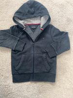 Tommy Hilfiger Sweatjacke Gr 116 Niedersachsen - Denkte Vorschau