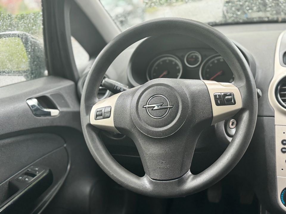 Opel Corsa D 1,4 Klima TÜV NEU 04/2026 in Moers