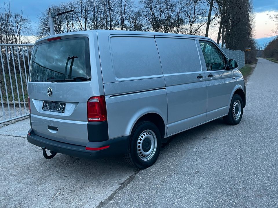 VW T6 Kasten silber / Klima / AHK / 140 PS in Naumburg (Saale)