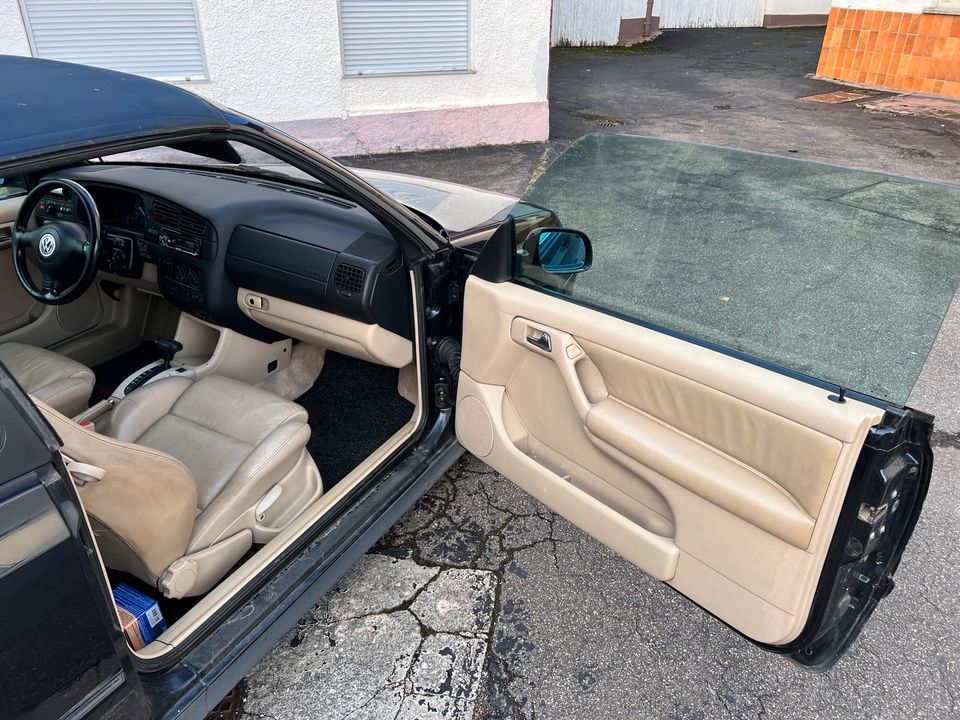 Golf IV 4 Cabrio 2.0 115 PS Klima Automatik Sitzheizung in Aspach
