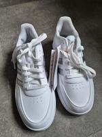 Adidas Damenschuhe Neu Größe 38 2/3 Sachsen - Frankenberg (Sa.) Vorschau