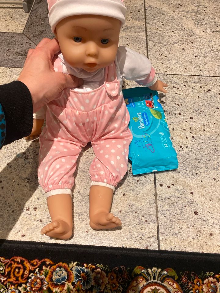 Puppe mit Mütze, sprechende Puppe in Erlangen
