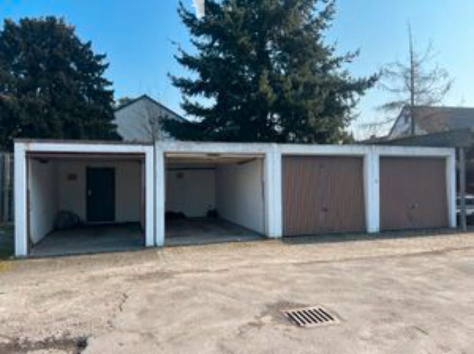 SUCHE: Einzel-Garage Umkreis Niederkassel Oberkassel Lörick in Düsseldorf