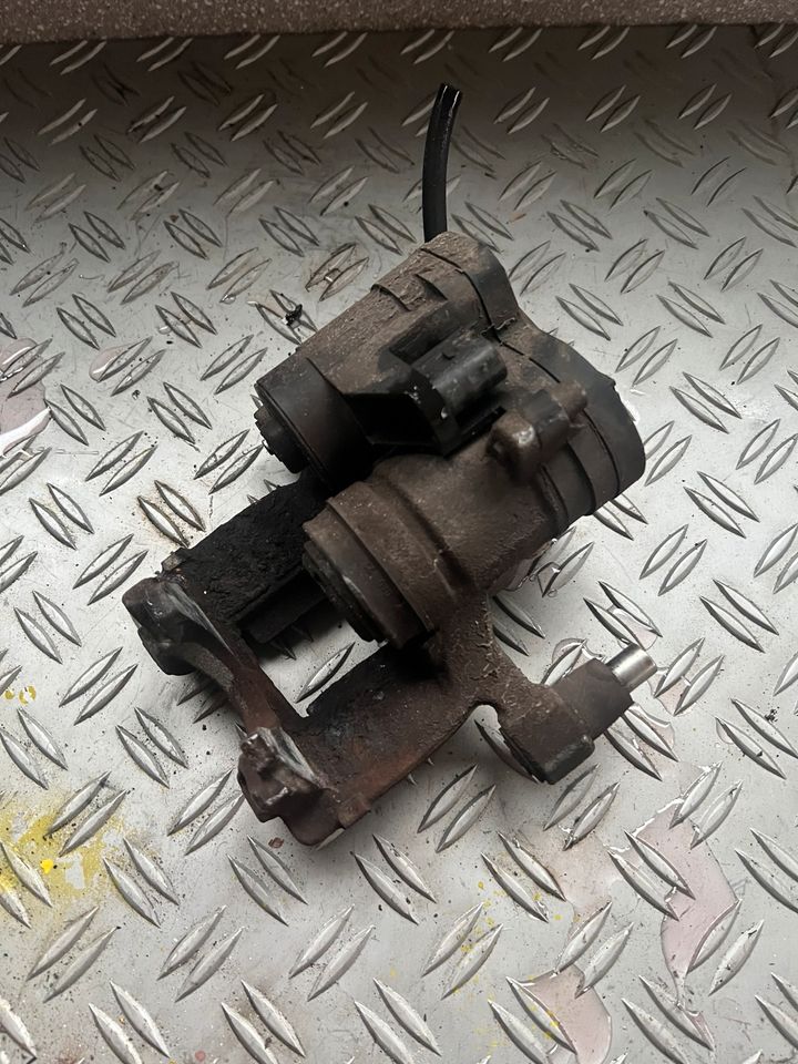 VW Golf 7 VII Bremssattel hinten Links 5Q0615405CK in Dorsten