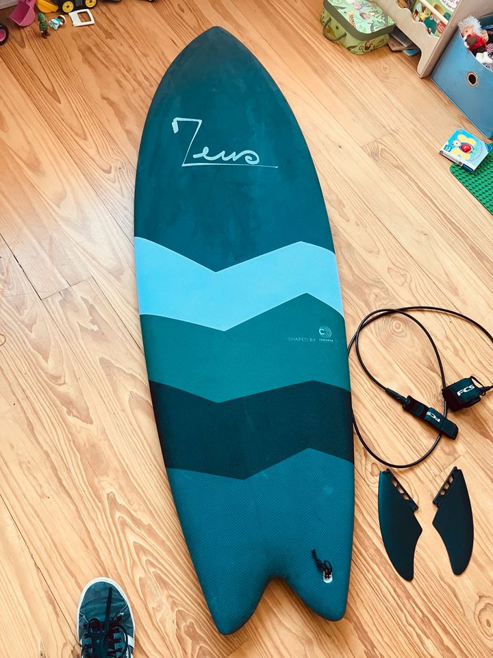 Zeus Fish Surfboard  Twin Finn 5‘6“ inkl. Finnen, Socke und Leash in Hamburg