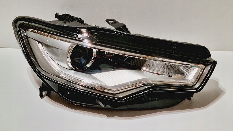 AUDI A6 C7 SCHEINWERFER RECHTS XENON HEADLIGHT in Leipzig