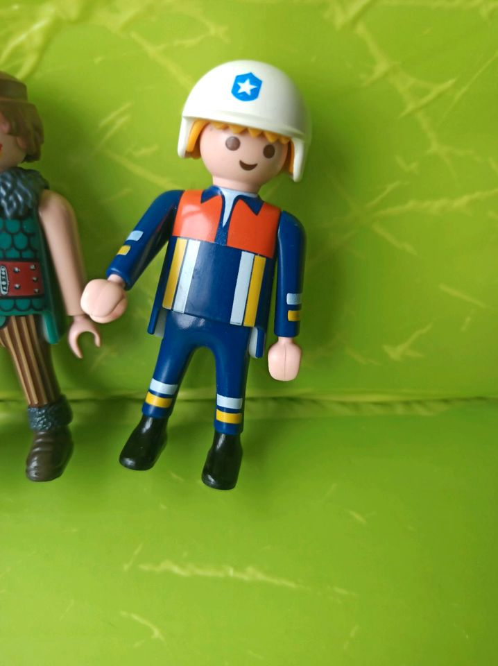 Playmobil / u.a.Drachenzähmen Figuren Konvolut in Laboe