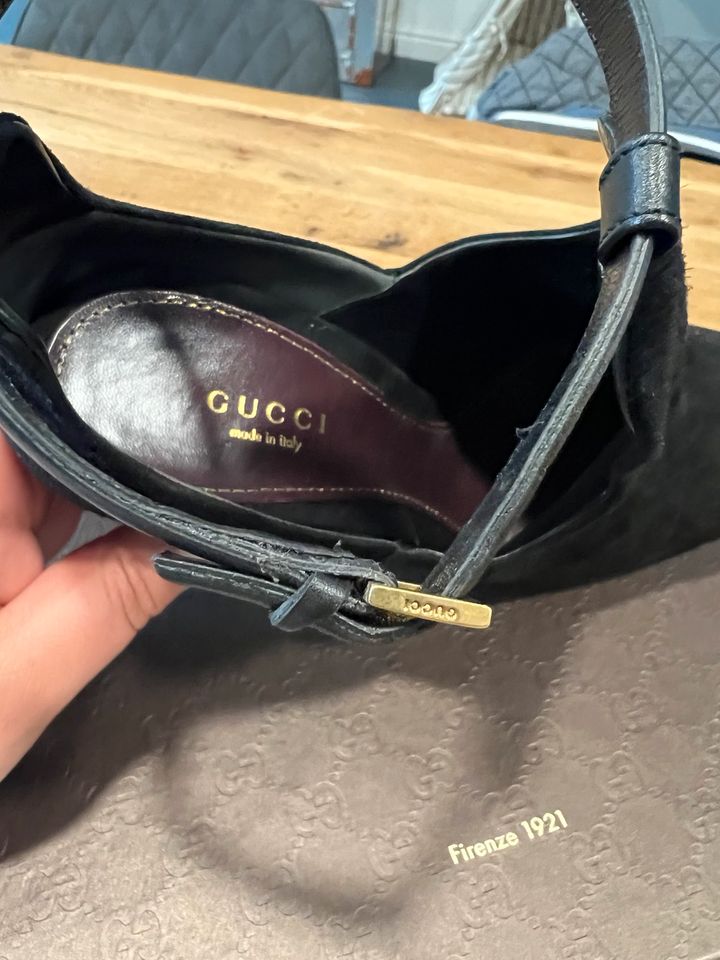 Gucci Stiefletten Pumps neuwertig original in Kleinostheim