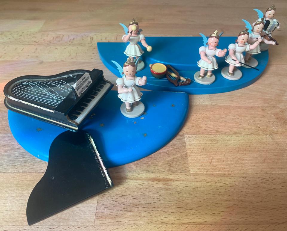 Set aus 8 Engeln mit Musikinstrumenten Weihnachten Holzengel in Attenkirchen