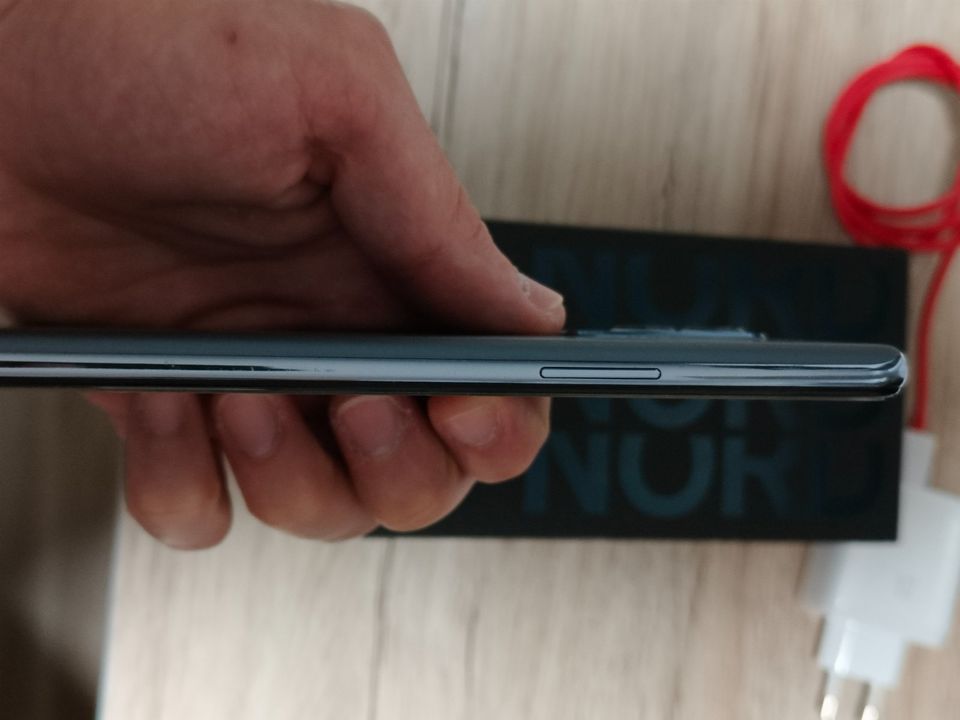 OnePlus Nord 2 5G mit OVP in Hannover