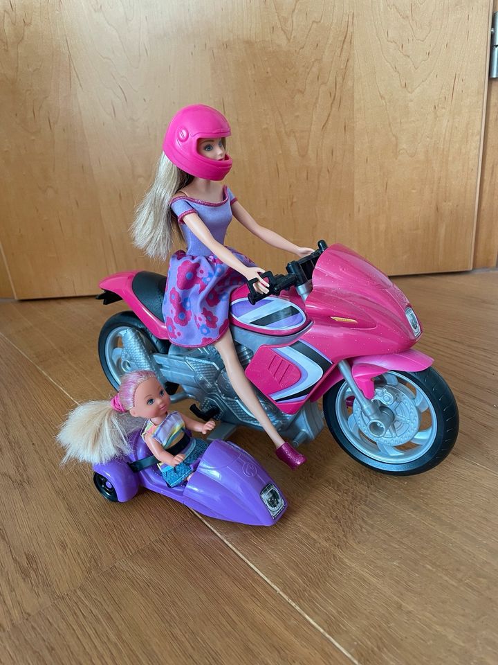 Barbie mit Motorrad in Rednitzhembach