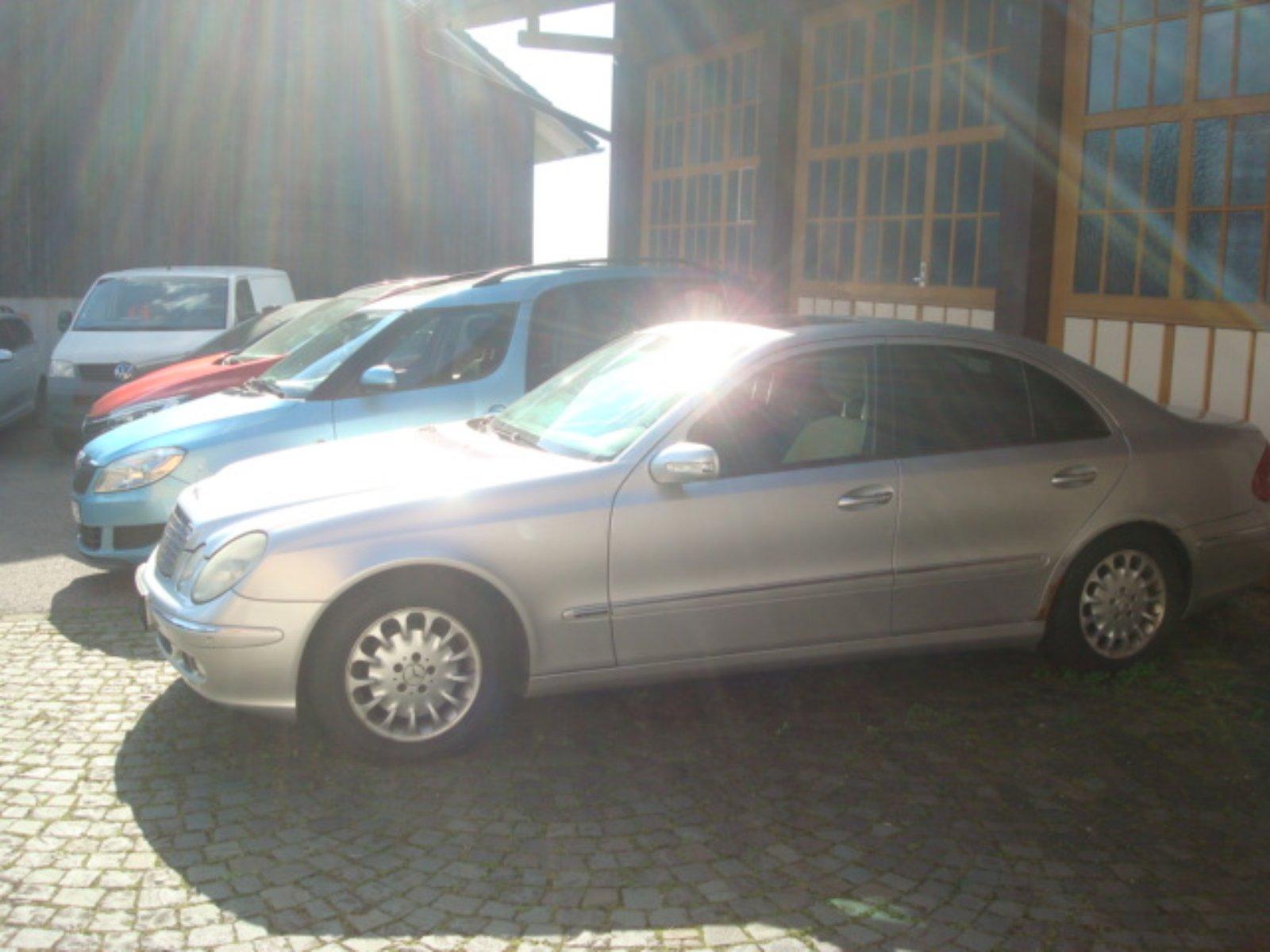 Abbildung des Autos Mercedes W211 270 CDI El…