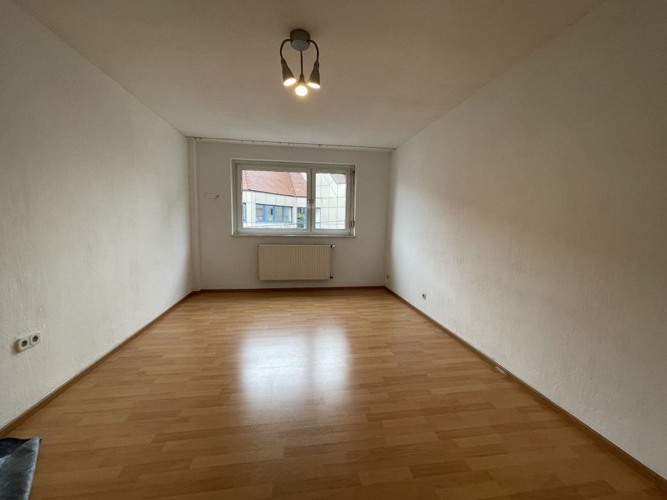 Helle und ruhige 2 Zimmer Wohnung in Stuttgart - WG geeignet in Stuttgart