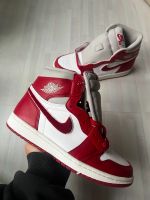 Nike Air Jordan 1 High Retro rot weiß 40,5 Nordrhein-Westfalen - Düren Vorschau