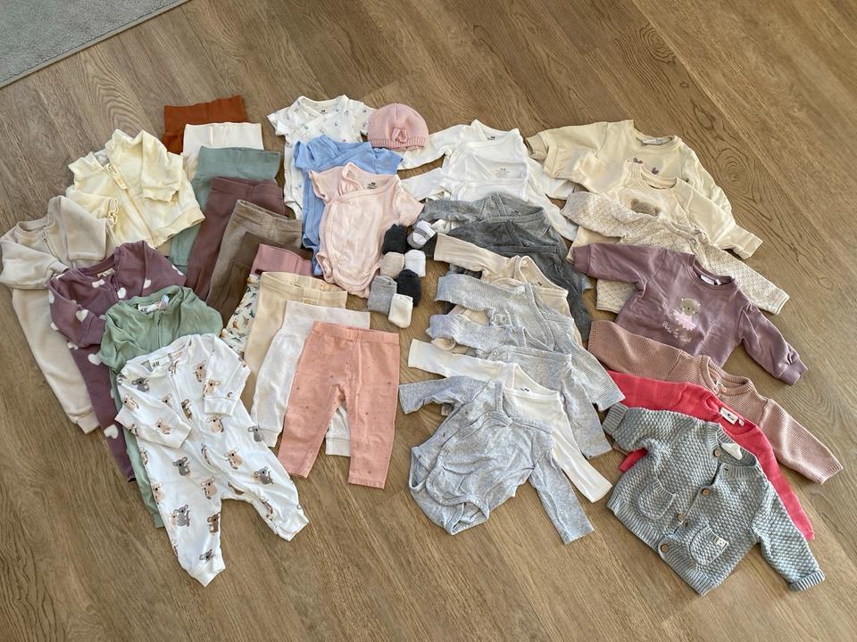 Kleiderset 42 Teile in Größe 56, super Zustand, H&M, Topomini in Bad Neustadt a.d. Saale