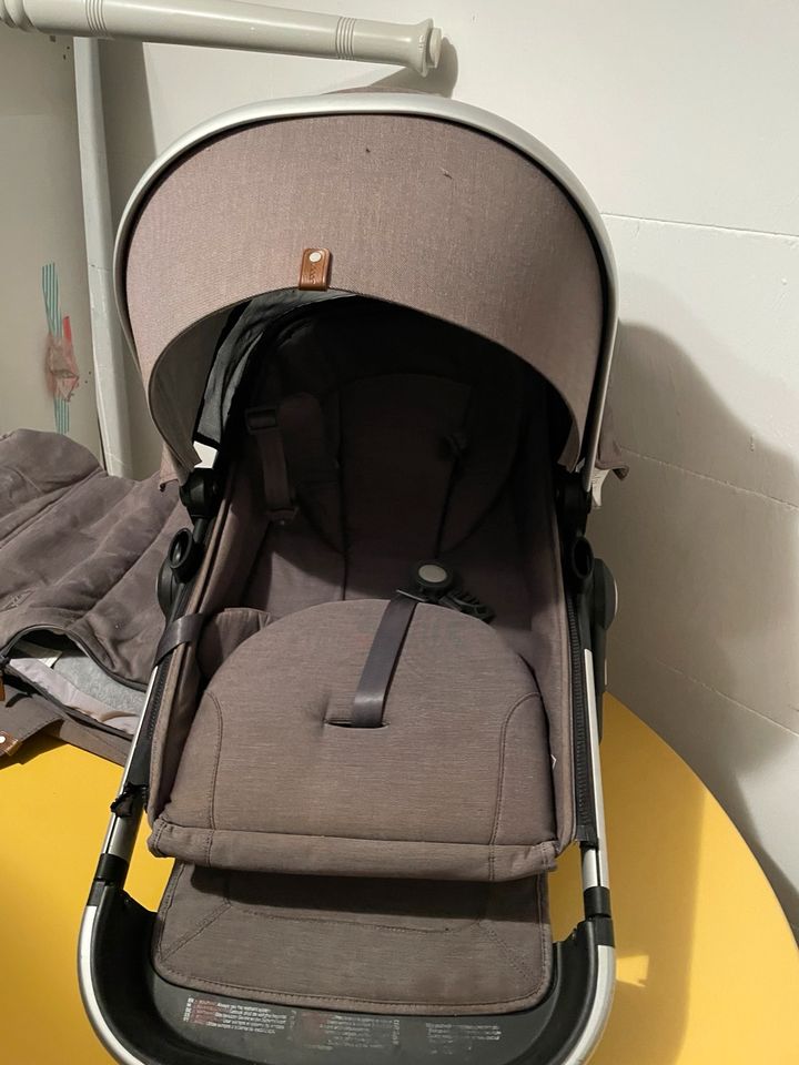 Joolz Day grau Kinderwagen,komplettes Set, Babywanne, ab Geburt in Regensburg