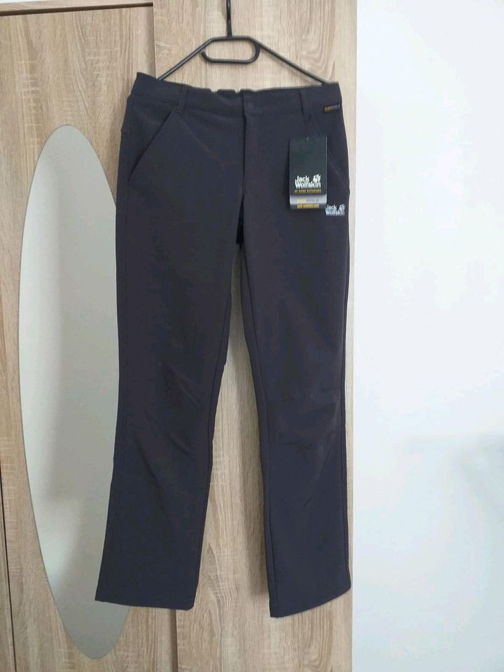 Jack Wolfskin Softshellhose Gr. 176 Neu mit Etikett in Neustadt in Holstein