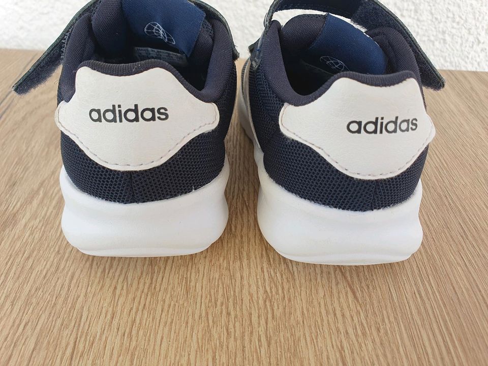 Adidas Sneaker Turnschuhe Halbschuhe, Größe 23, wie neu in Kirchheim unter Teck