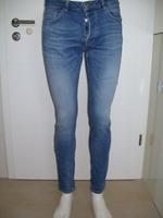 Zara Jeans EUR 44 blau mit Knöpfen Bayern - Würzburg Vorschau