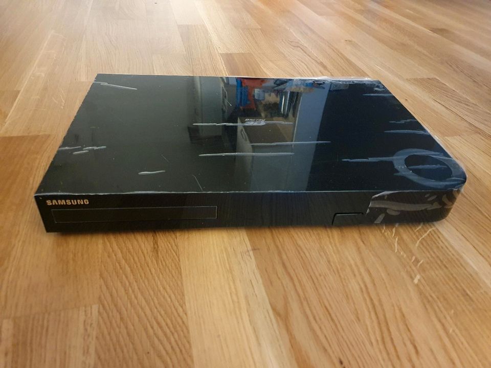Samsung Receiver Blue Ray Player in Berlin