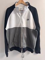Schwarz/weiße Nike Trainingsjacke Nürnberg (Mittelfr) - Gebersdorf Vorschau