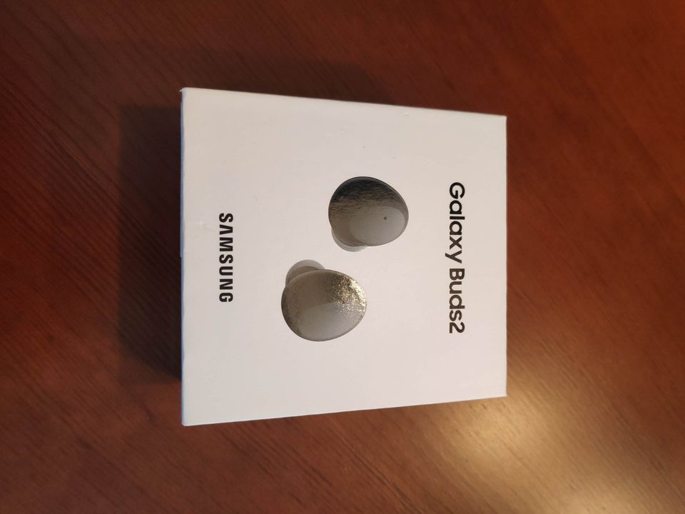 Samsung Galaxy Z Flip5 - SM-F731B 512GB Cream + Galaxy Buds 2 in Köthen (Anhalt)