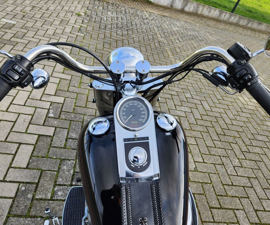 Harley-Davidson FLSTF FAT BOY 1450 VERG + HELM in Bawinkel