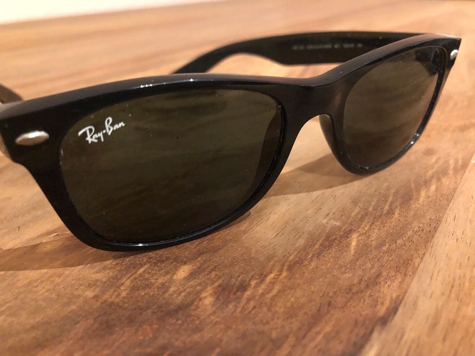 RayBan Sonnenbrille schwarz in Wachstedt