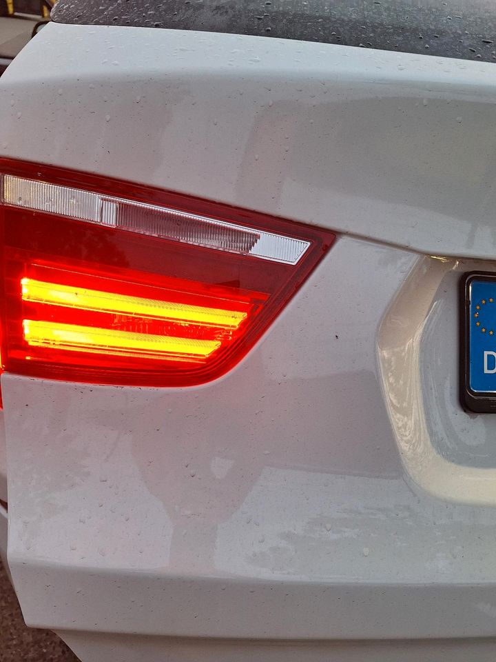BMW X3 LED Rückleuchten R und L die von Heckklappe in Berlin