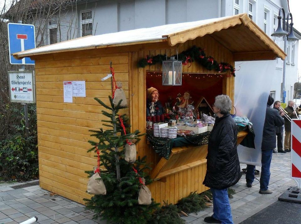 Erdbeerverkaufsstand Verkaufsstand Verkaufshütte Marktstand Weihnachtsmarktstand Weihnachtsmarkthütte Markthütte Imbiss  Kiosk  Wurstbude in Rödinghausen