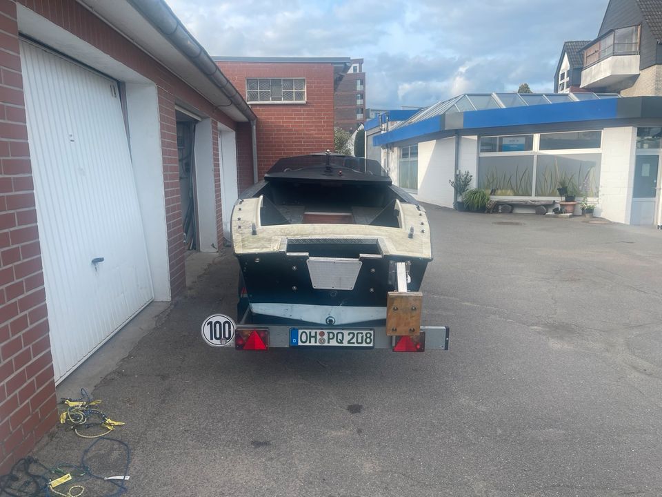 Boot Motorboot mit oder ohne Trailer ca. 5 m. X 1,75m. in Lübeck