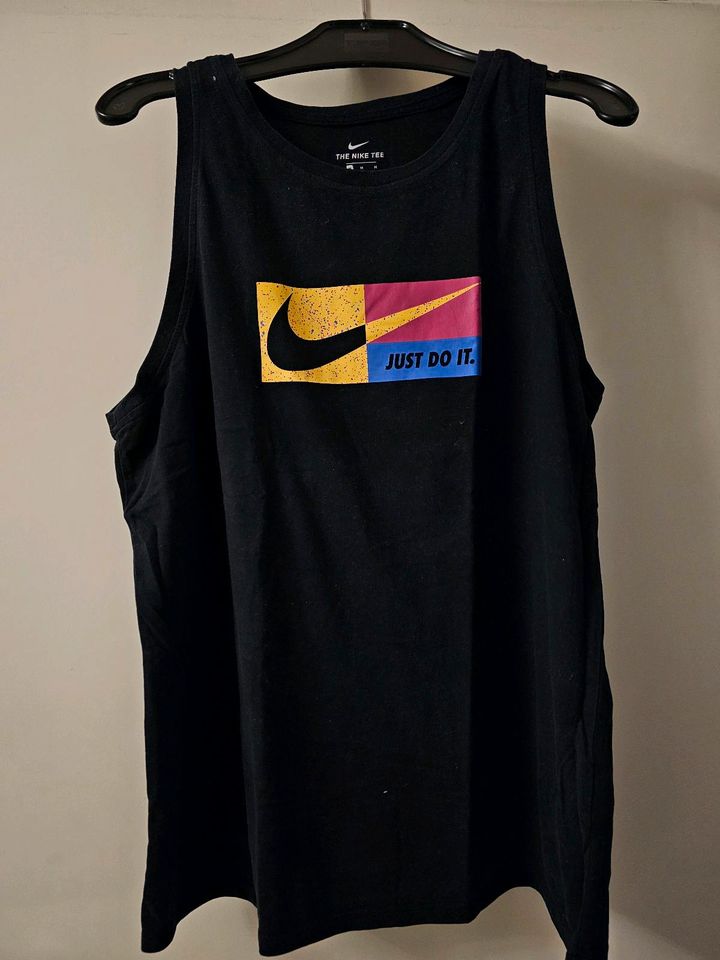 NIKE Tank Top Schwarz M in München