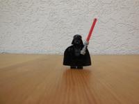 Original Lego Star Wars Minifigur Darth Vader mit Lichtschwert Baden-Württemberg - Schorndorf Vorschau