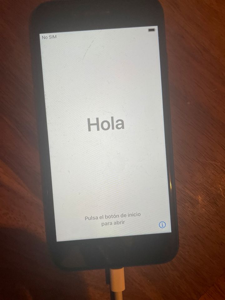 Apple IPhone 8 64GB in Lübeck