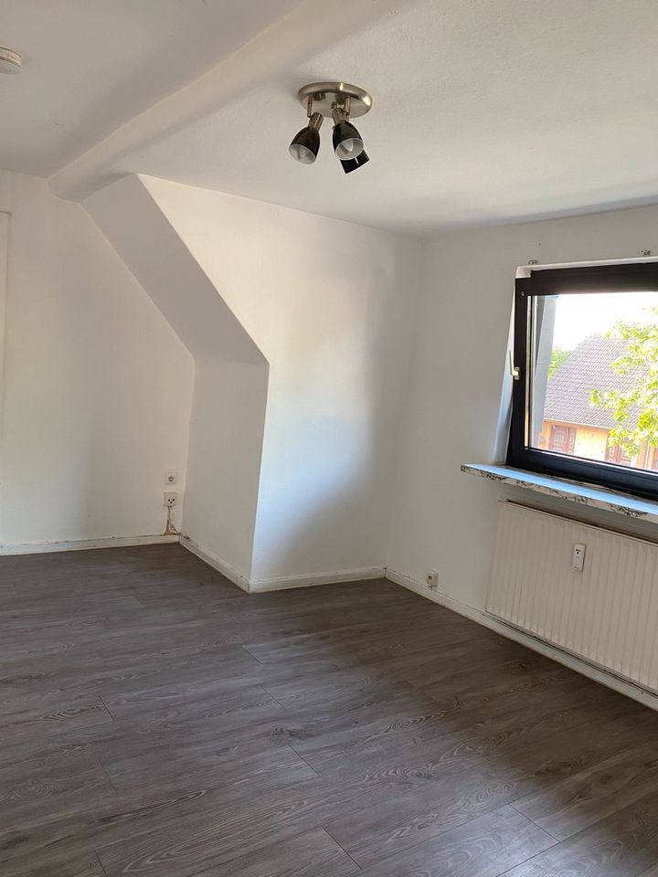 Vier Zimmer Wohnung 80 qm Nienburg (Weser) auch für WG geeignet in Nienburg (Weser)