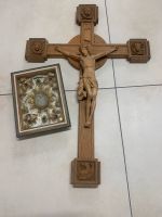 handgefertigtes Holzkreuz mit goldfaden bestickten Bild Bayern - Dasing Vorschau