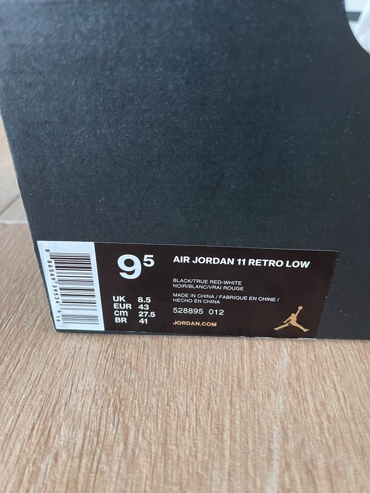 Jordan 11 Bred Retro 43 in Oerlinghausen