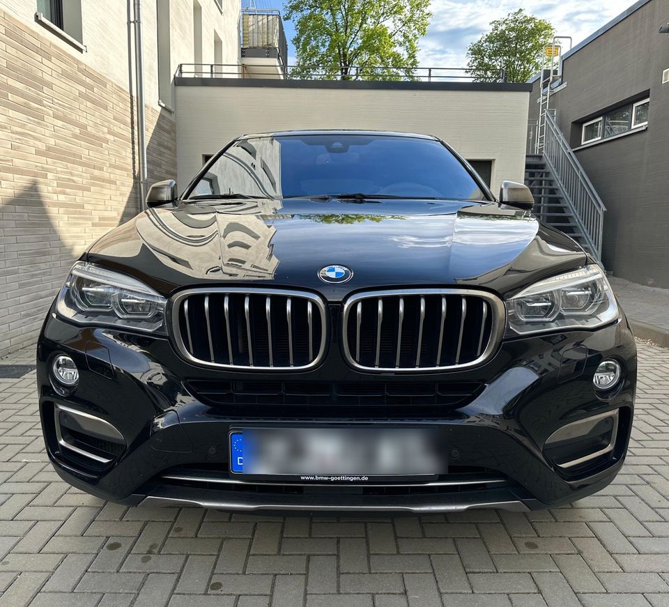 BMW X6 50i 449PS  xDrive *Scheckheftgepflegt* * EURO 6 * in Uslar