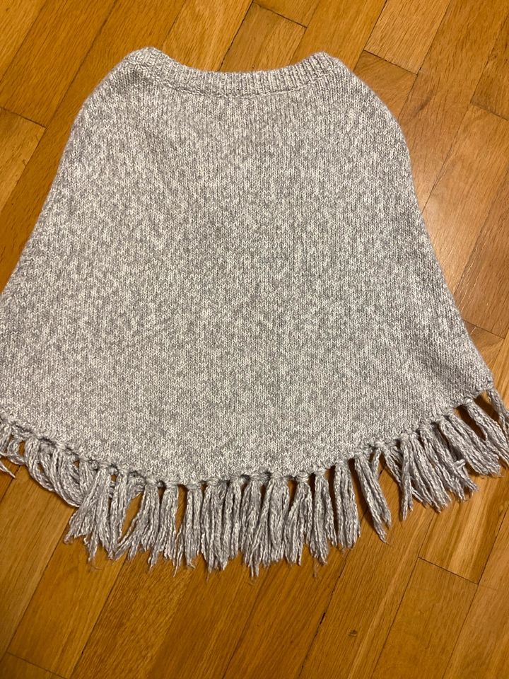 Poncho H&M Größe 140/152 grau in Monheim am Rhein