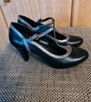 Damen Spangen Pumps von Bugatti in gr 39 in schwarz Niedersachsen - Wolfsburg Vorschau