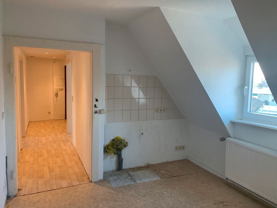 Eigenbezug oder Anlageobjekt ?  Sie entscheiden ...  Gemütliche 3 Zimmer DG-Wohnung im Zentrum Seelze‘s .... in Seelze