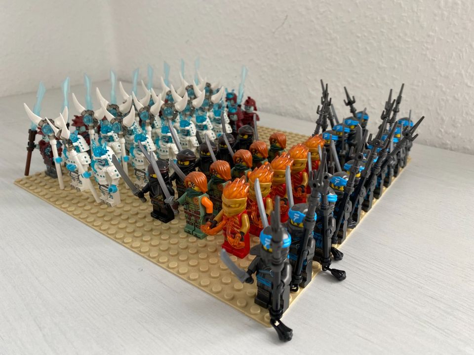 LEGO "NINJAGO" Armee aus 55 Figuren - TOP unbespielt - Seltene in Mönchengladbach