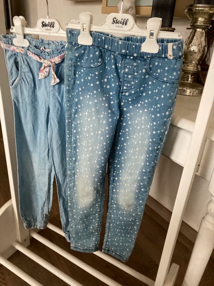 Zwei Mädchen Hosen H&M etc. Gr 116 in Berne