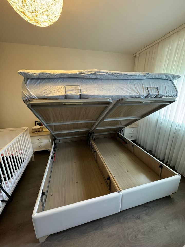Doppelbett in Hamburg