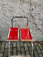 Tablett Holz rot vintage DDR Sachsen - Pegau Vorschau