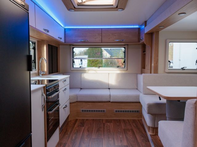 Fifth Wheel Dreamseeker Sattelauflieger Wohnwagen in Radolfzell am Bodensee