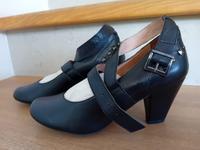 Damenschuhe Pumps schwarz Queens NEU Gr. 38 Bayern - Bayreuth Vorschau