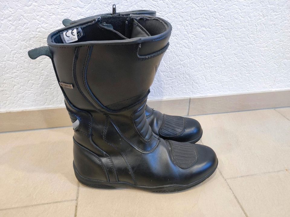 Motorrad Stiefel in Willebadessen