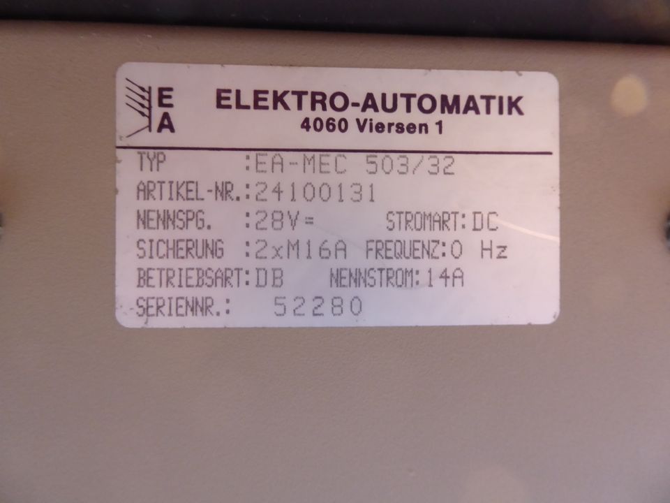 Wechselrichter 28V-230V, 400W Sinus-Spannungswandler in Mainburg